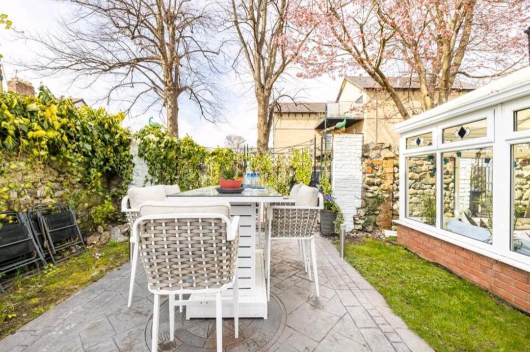 The Mews - Less Than 1Km To City Centre - Stadium - Castle - 10 Min Walk Cardiff Exterior foto